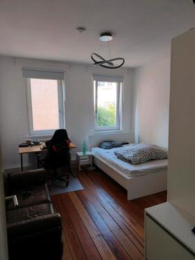 Foto - Helles WG Zimmer in 4er WG - 630,00&nbsp;EUR Kaltmiete, ca.&nbsp; 100,00&nbsp;m&sup2;