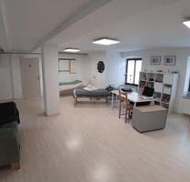 Büro-Praxis-Ladenräume - 600,00 EUR Kaltmiete, in Holzkirchen (PLZ: 83607)