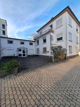 Foto - Große Büro oder Praxisräume mit kleiner Wohnung in Saarlouis City zu vermieten.