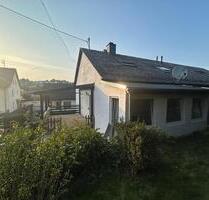 Zweifamilienhaus mit Doppelgarage, Sauna und großem Garten - Wetzlar Nauborn