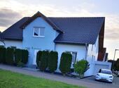 Foto - Einfamilienhaus mit Einliegerwohnung