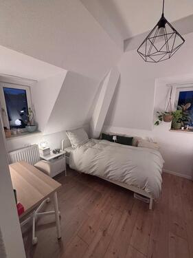 Foto - Zimmer in moderner dreier WG - 510,00&nbsp;EUR Kaltmiete, ca.&nbsp; 15,00&nbsp;m&sup2;