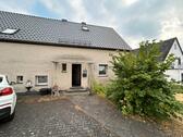 Foto - Freistehendes Einfamilienhaus mit großem Grundstück und Werkstatt