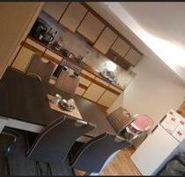 2 Zimmer Wohnung - große Einbauküche, Balkon und 75 qm - Pohlheim