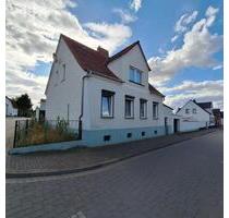 Haus mit Stall und großem Grundstück - Güsten