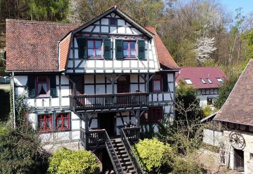 Foto - Wunderschöne Hofreite (Fachwerkhaus): 3 Wohnungen & viel Natur