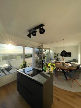 Foto - Modernisierte 2,5-ZKB Penthouse-Wohnung (70 m²) mit Terrasse