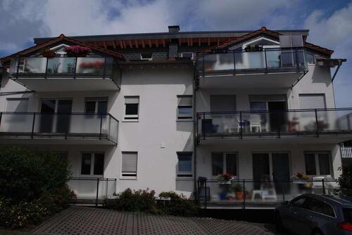 Foto - Helle und sonnige 3-Zimmer-Wohnung im 1. OG