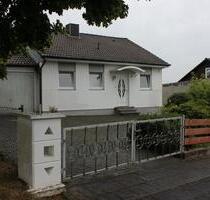 Einfamilienhaus mit Nebengebäude und Garten in Siebenmorgen - Breitscheid