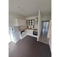 Einziehen und Wohlfühlen! 3 Raumwohnung mit Balkon und Einbauküche - Magdeburg Alt Olvenstedt