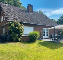 Exklusives Einfamilienhaus mit Süd-Terrasse, Garage, Sackgassenl. - Bad Bramstedt