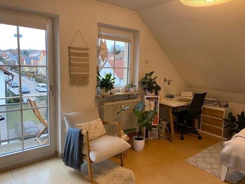 Foto - Schönes 1 Zimmer Dachgeschoss Apartment mit großem Westbalkon
