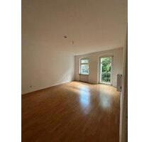 schöne 4-Zimmer-Wohnung mit Balkon - Berlin Mitte