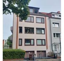 Vonan privat: 2,5-Zimmer-Dachgeschosswohnung in Peterswerder - Bremen Östliche Vorstadt