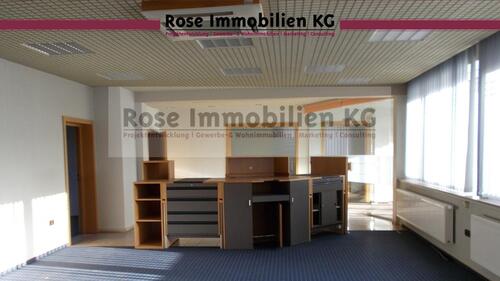 Foto - ROSE IMMOBILIEN KG: Büro-Praxisfläche mit guter Sichtbarkeit!