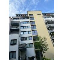 Top 2-Zimmer-Wohnung mit ruhigem Balkon in Fürth Hornschuchpromen