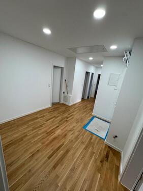 Foto - Große Wohnung 4 ZKB und Gästebad HWR und Balkon