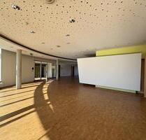 Viel Platz für Ihr Gewerbe! - Sonnige Gewerbefläche in Zwickau