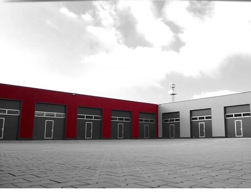 Foto - Halle Garage - teilgedämmt und massiv