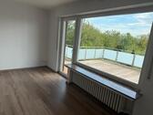 Foto - Helle 4-Zimmer-Wohnung mit großer Dachterrasse & Blick ins Grüne