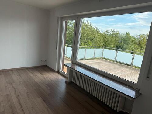 Foto - Helle 4-Zimmer-Wohnung mit großer Dachterrasse & Blick ins Grüne
