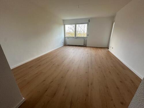 Foto - Kernsanierte und leerstehende 2-ZKB mit Balkon in FT-Stadt