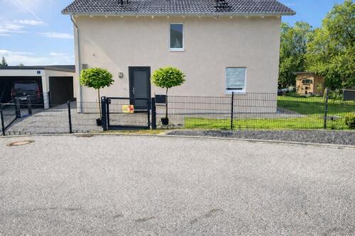 Foto - Einfamilienhaus mit Doppelgarage