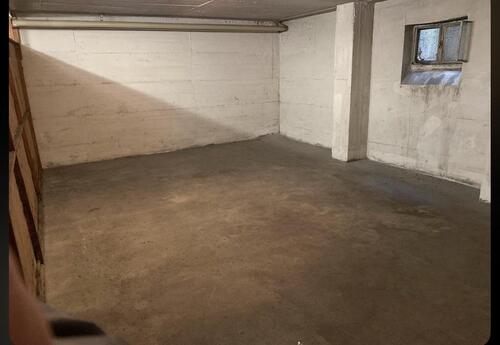 Foto - Trockner Keller Lagerraum in München (18qm) mit Fenster