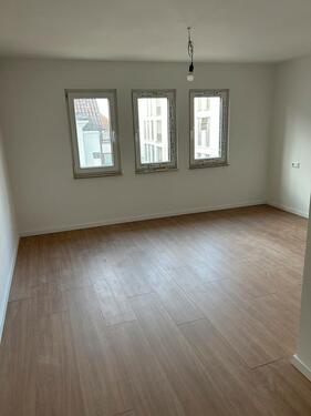 Foto - Moderne DG-Wohnung 3 Zimmer mit FBHZ Erstbezug nach Sanierung