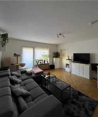 Foto - Helle 2ZKB Wohnung mit großem Balkon ins Grüne!