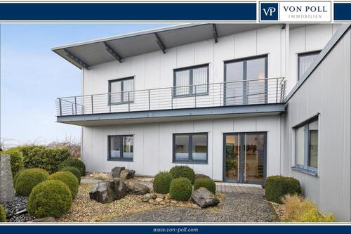 Foto - Repräsentatives Verwaltungsgebäude mit Lagerhalle in verkehrsgünstiger Lage von Pirmasens