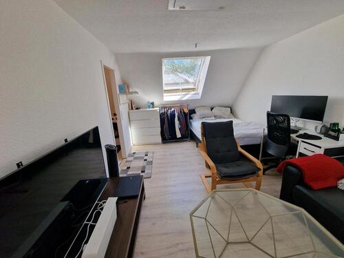 Foto - 1 Zimmer Dachgeschoßwohnung zur Miete in Meerbusch