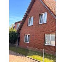 Haushälfte in einem Dreifamilienhaus - Papenburg