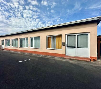 Foto - Große Lagerhalle zu vermieten (240 m²).