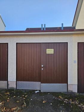 Foto - Garage Stellplatz zu Vermieten - 110,00 EUR Miete,