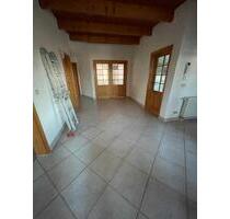 schöne 4 bzw. 5 Zimmerwohnung im ruhigen Zweifamilienhaus - Tangerhütte