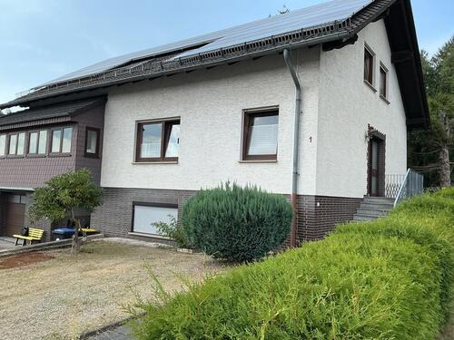 Foto - 6 Zimmer Einfamilienhaus zum Kaufen in Hessisch Lichtenau