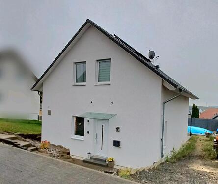 Foto - Einfamilienhaus in ruhiger Lage mit Garten und Pool