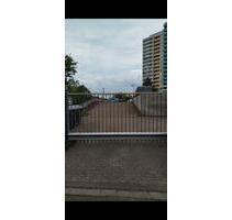 Stellplatz auf Parkdeck mit Einfahrtstor - Ludwigshafen am Rhein Ludwigshafen-Oggersheim