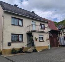 Einfamilienhaus mit Scheune zu verkaufen - Bad Endbach