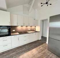 Schöne 2,5 Zimmer Dachgeschoss Wohnung in 70771 - Leinfelden-Echterdingen