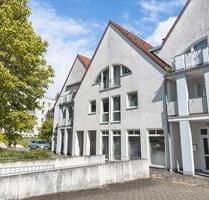 Helle 3-Zimmer-Wohnung mit neuem Badezimmer, neuer Einbauküche und Stellplätzen - Coburg