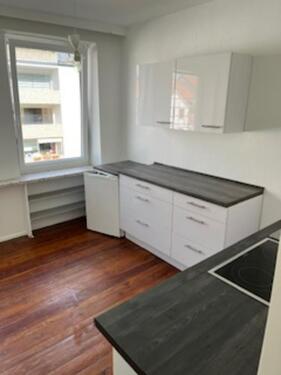 Foto - Ruhige 3 Zimmer-Wohnung - 550,00&nbsp;EUR Kaltmiete, ca.&nbsp; 75,00&nbsp;m&sup2;