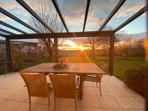 Foto - Feldrandlage &Sonnenuntergang, 224 qm mit PV und Einliegeroption