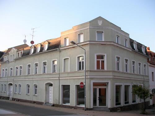 Foto - Haus mit Geschäft - 90.000,00&nbsp;EUR Kaufpreis, ca.&nbsp; 330,00&nbsp;m&sup2;