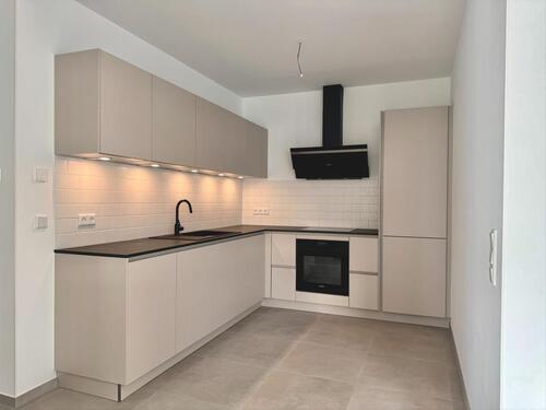 Foto - Großzügige Zwei-Zimmer-Penthouse-Wohnung mit hochwertiger Einbauküche und Aufzug