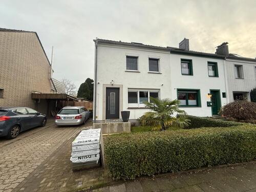 Foto - Charmantes Reihenendhaus mit Südgarten & Pool