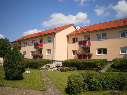 Foto - NEU renov. 3-Zimmer-Wohnung im Erdgeschoss zu vermieten. Balkon + neues Bad + Gäste WC