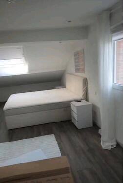 Foto - 2 Zimmer Dachgeschoßwohnung zur Miete in Erftstadt