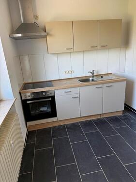 Foto - FRISCH RENOVIERTE 2 ZKB MIT BALKON & EBK – ZENTRAL GELEGEN IN WILHELMSHAVEN – IDEAL FÜR SINGLES ODER PAARE